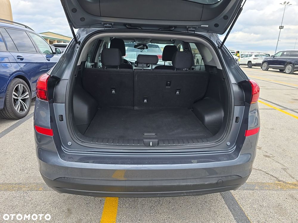 Hyundai Tucson - 8