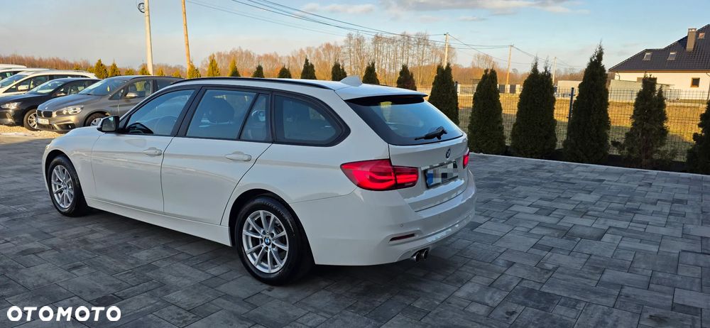 BMW Seria 3 320d xDrive Sport Line - 7