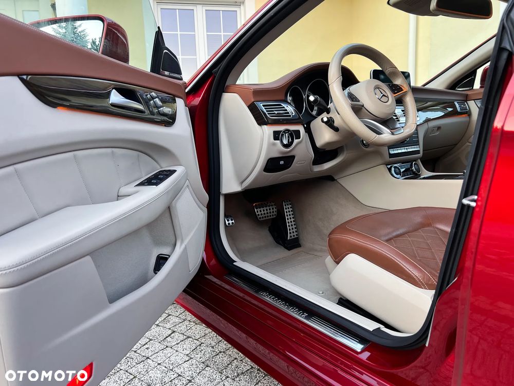 Mercedes-Benz CLS 400 4-Matic 7G-TRONIC - 24