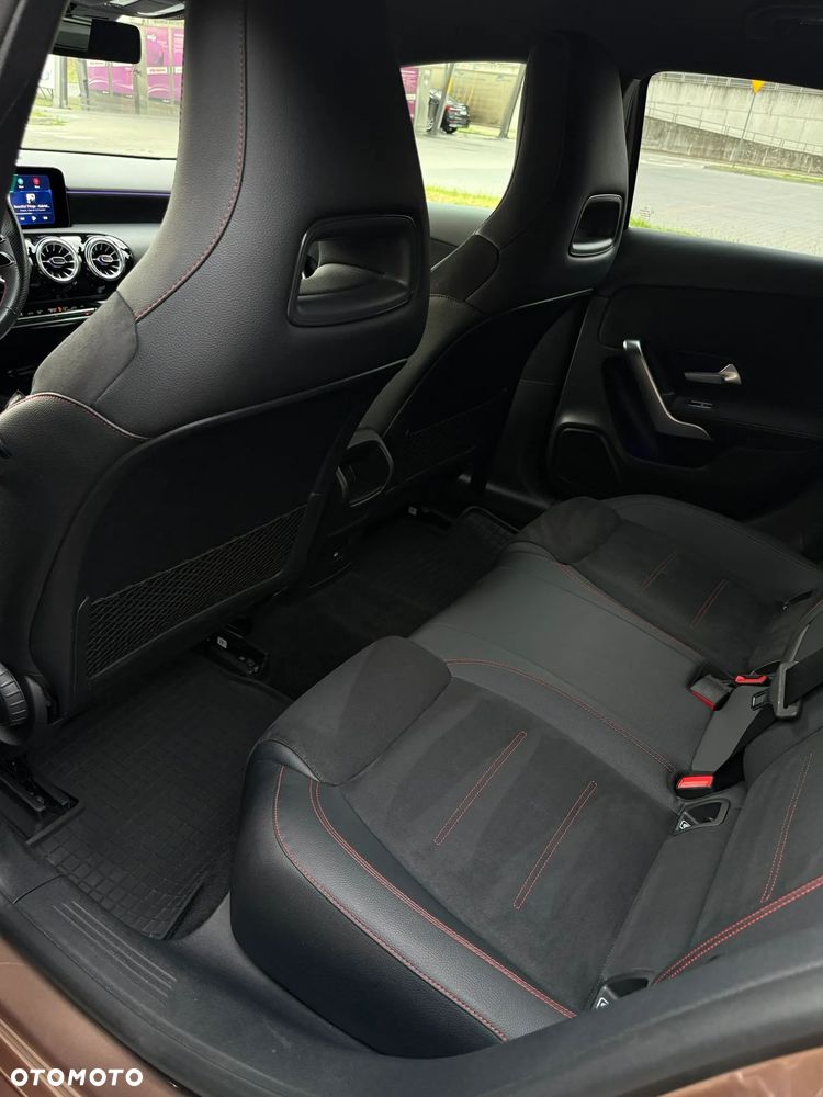 Mercedes-Benz Klasa A 250 4-Matic AMG Line 7G-DCT - 17