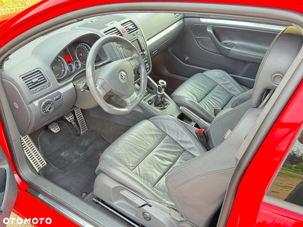 Volkswagen Golf - 21