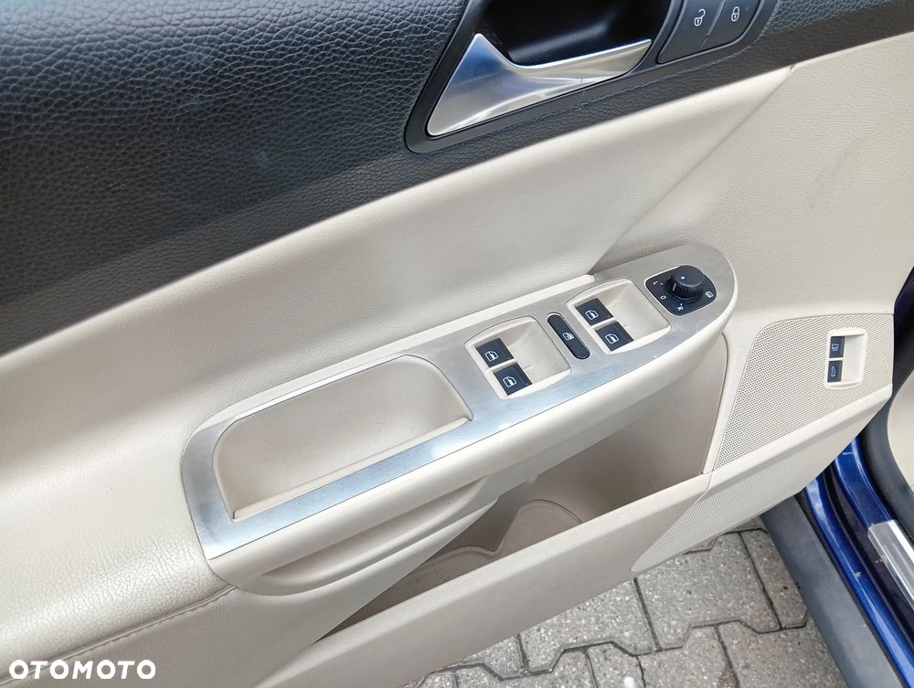 Volkswagen Passat 2.0 TDI DPF DSG 4Motion Comfortline - 17