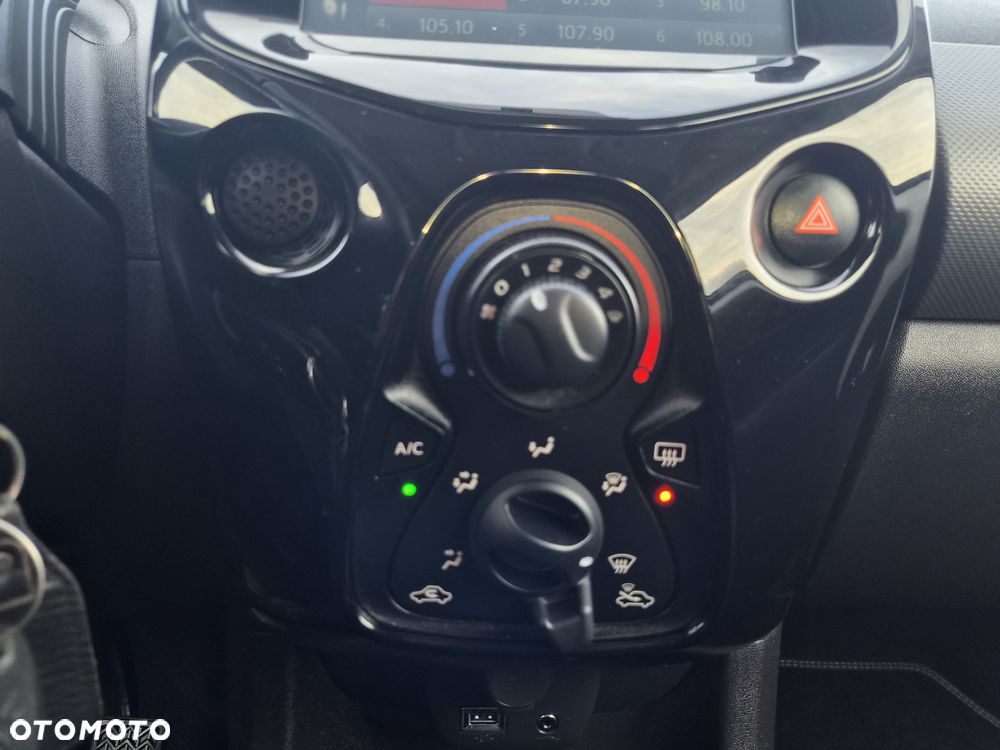 Peugeot 108 VTI 72 Style - 36