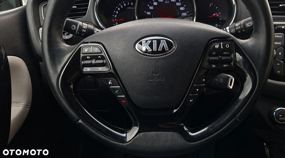 Kia Ceed 1.6 GDI Dream Team Edition - 23