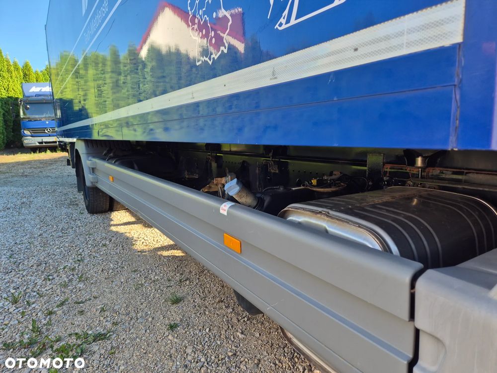 Mercedes-Benz Atego 1224 z Niemiec 9m kontener izoterma podział manual 1222 okazja - 22