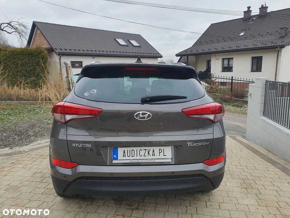 Hyundai Tucson 1.7 CRDI BlueDrive Comfort 2WD - 11