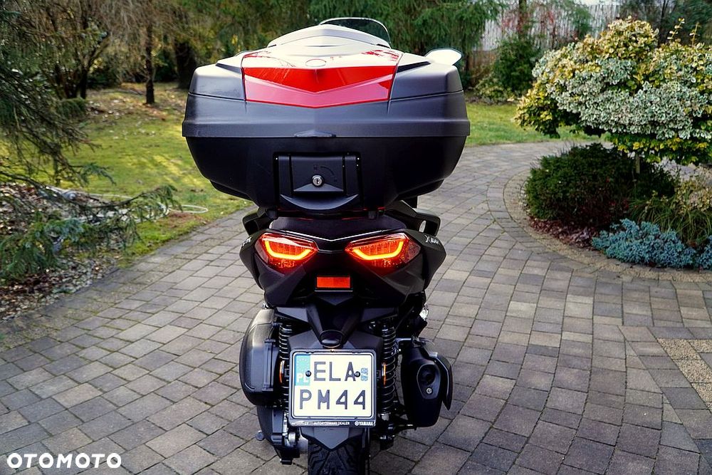 Yamaha X-max - 12