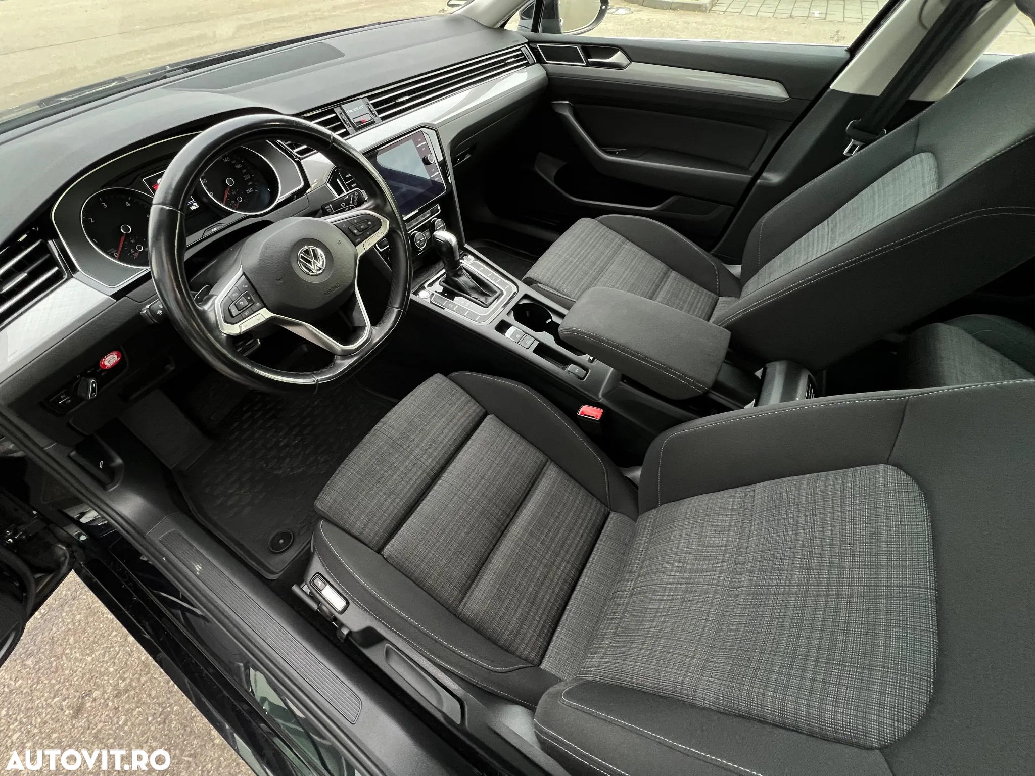 Volkswagen Passat Variant 2.0 TDI DSG Elegance - 13