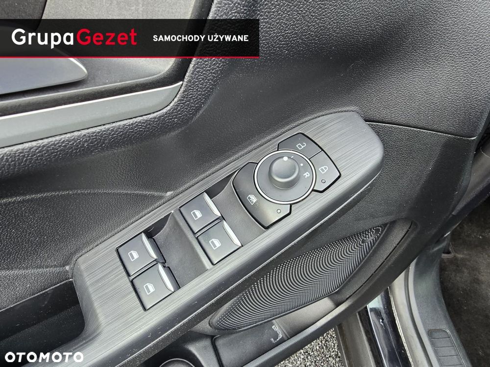 Ford Kuga - 12