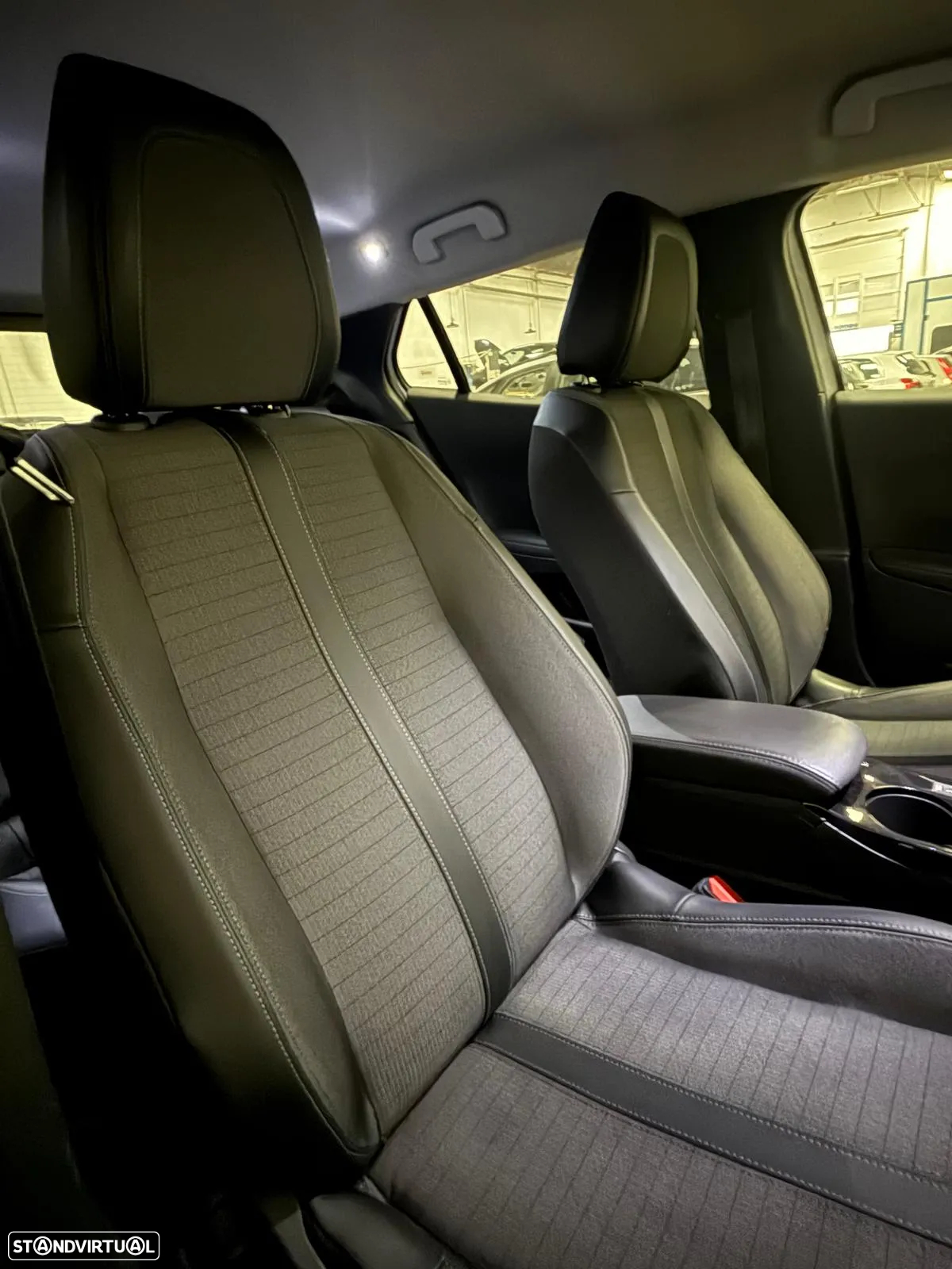 Peugeot 2008 1.5 BlueHDi Allure Pack - 19