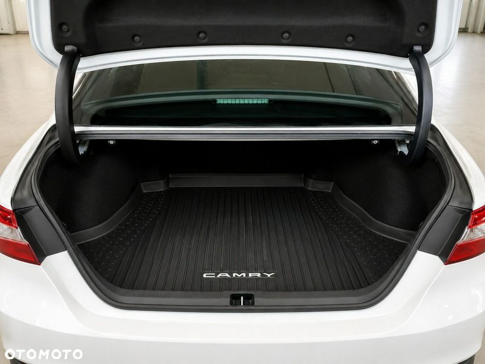 Toyota Camry 2.5 Hybrid Prestige CVT - 12