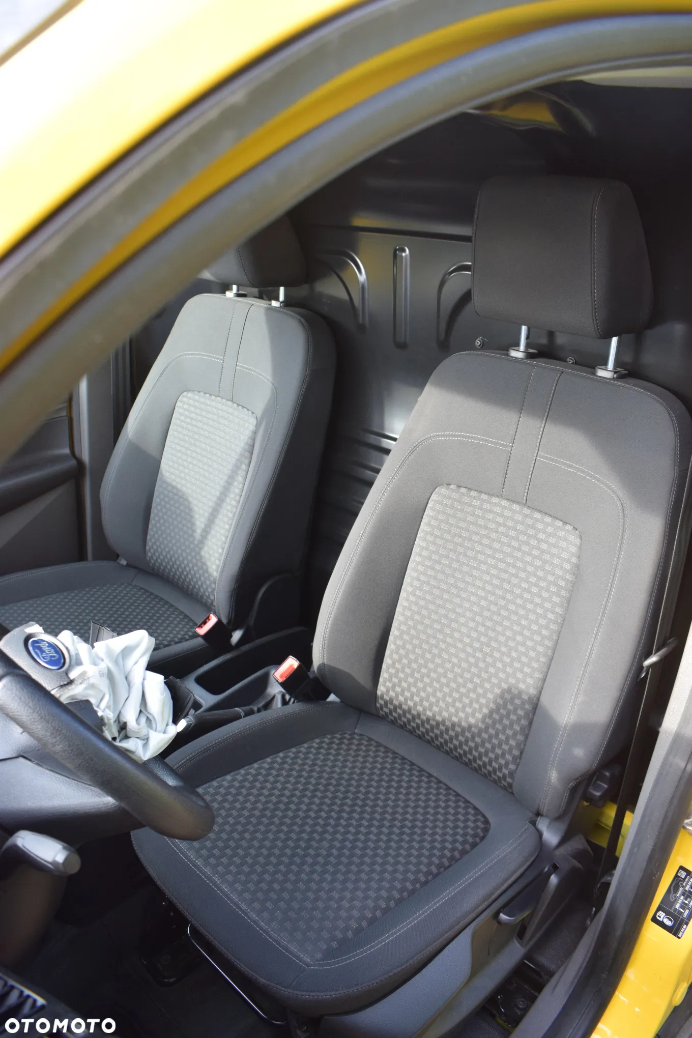 Ford Transit Connect - 11