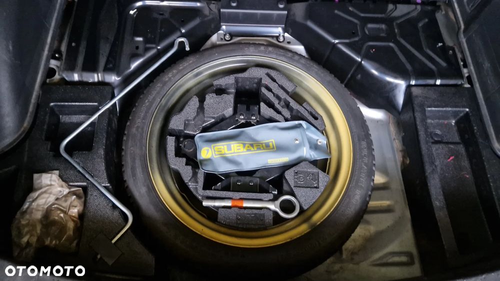 Subaru Impreza 2.0 RS - 16