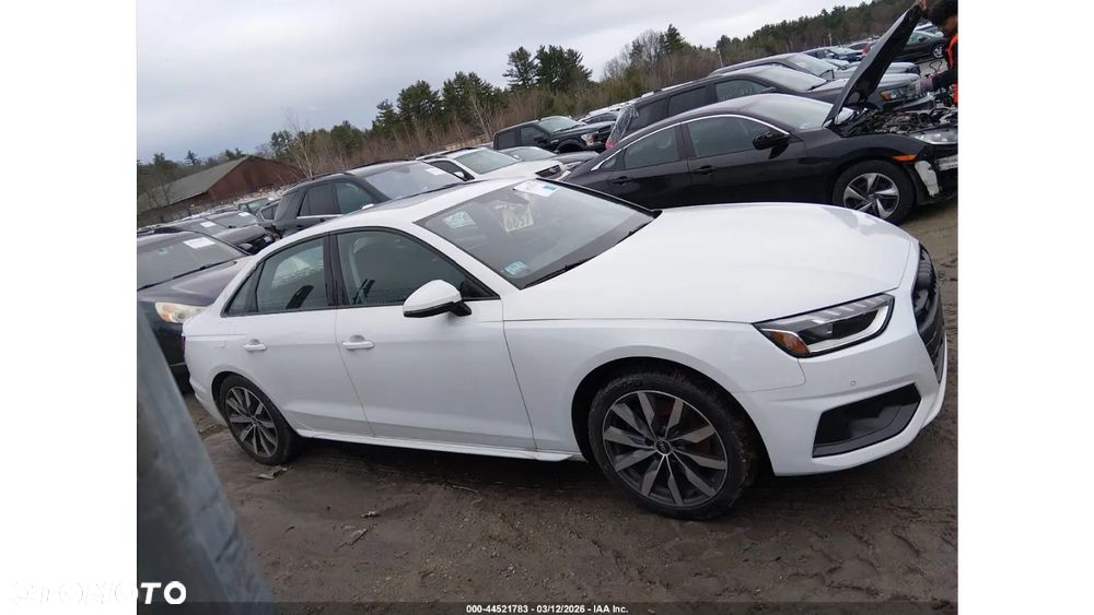 Audi A4 Limousine 40 TFSI S tronic S line - 4