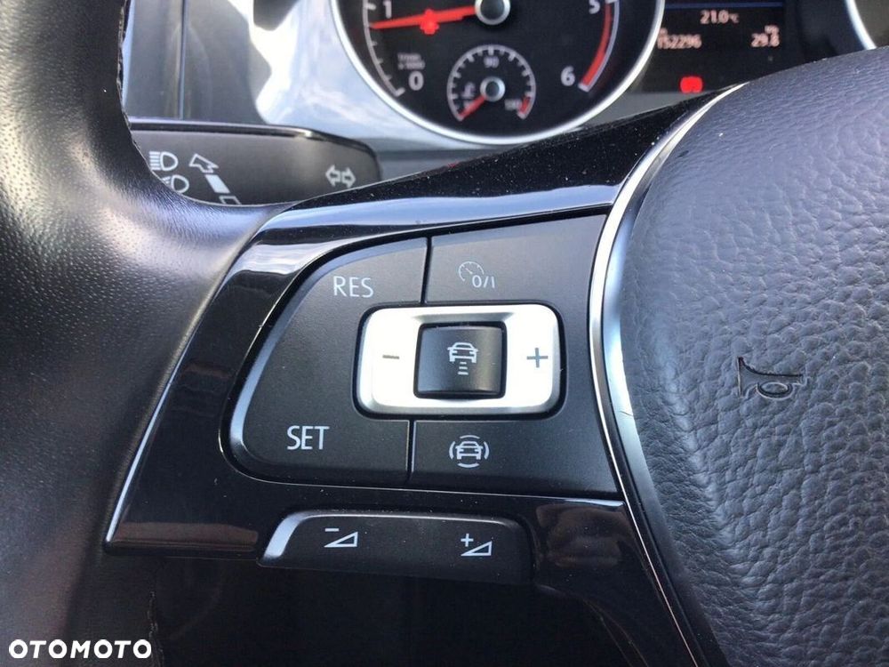 Volkswagen Golf VII 1.6 TDI BMT Comfortline - 8