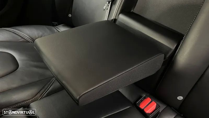 Volvo V40 2.0 D2 R-Design - 45