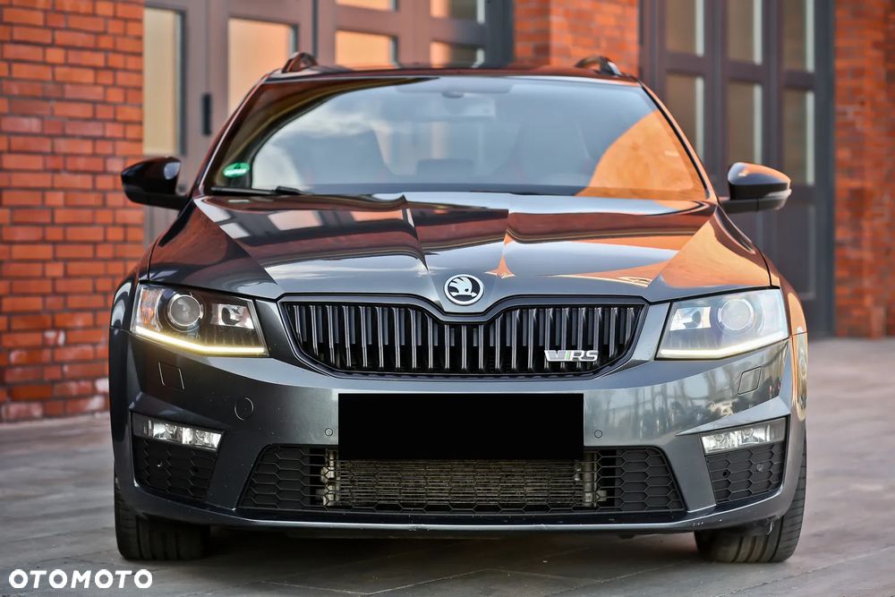 Skoda Octavia 2.0 TDI DSG RS - 6