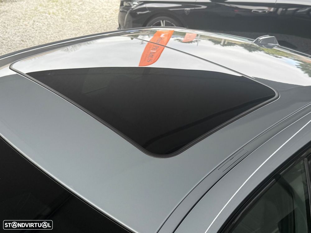 BMW 330 e Pack Desportivo M Auto - 27