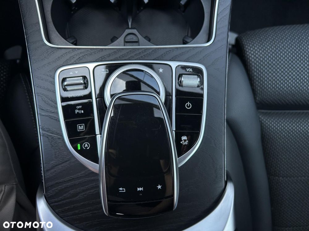 Mercedes-Benz GLC - 36