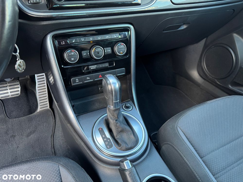 Volkswagen Beetle 1.4 TSI BMT R-Line DSG - 25