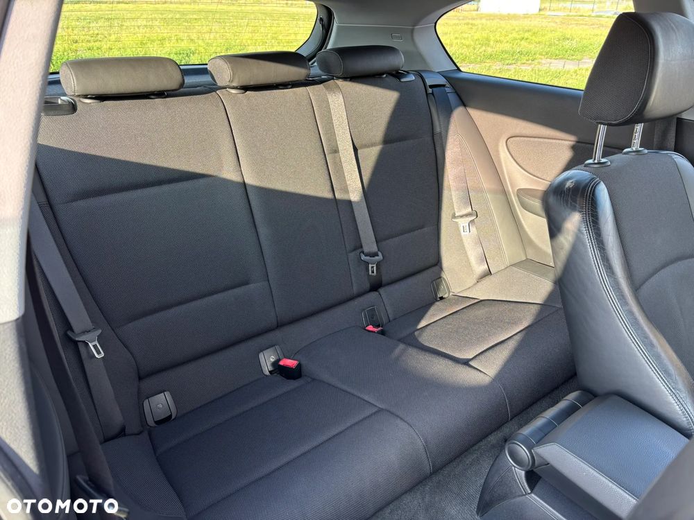 BMW Seria 1 120d - 13