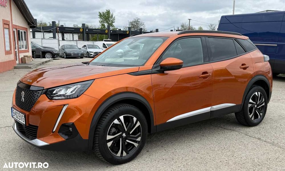 Peugeot 2008 1.5 BlueHDI 130 S&S EAT8 Allure - 4