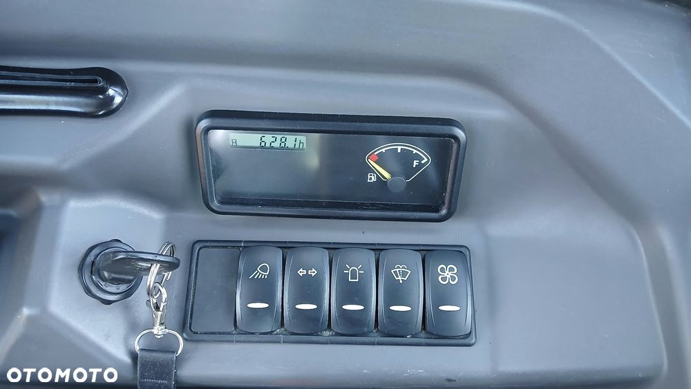 Volvo EC18E - 8