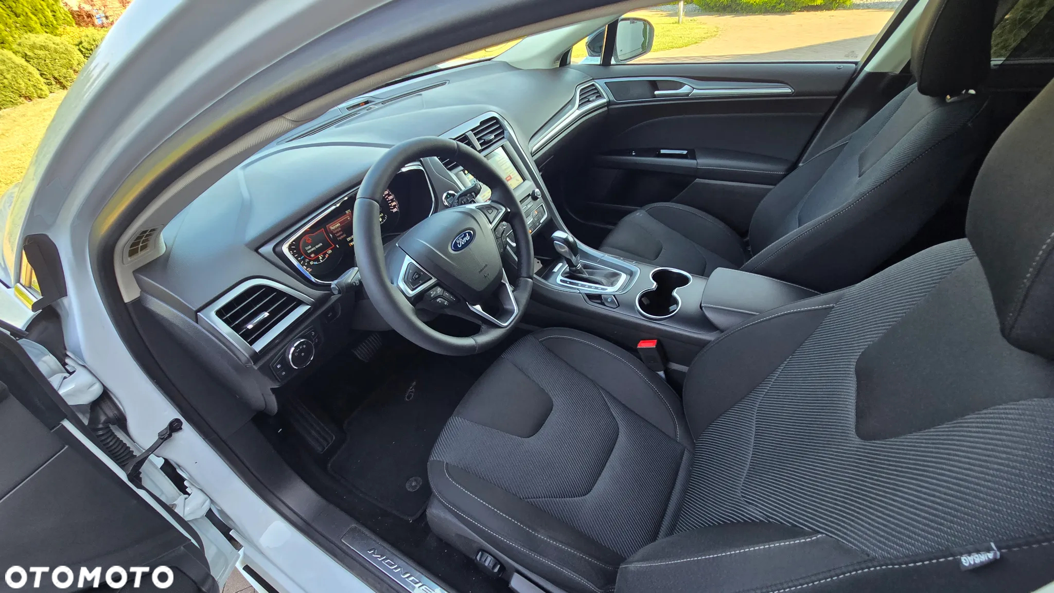 Ford Mondeo Turnier 2.0 TDCi Bi-Turbo PowerShift-Aut ST-Line - 32