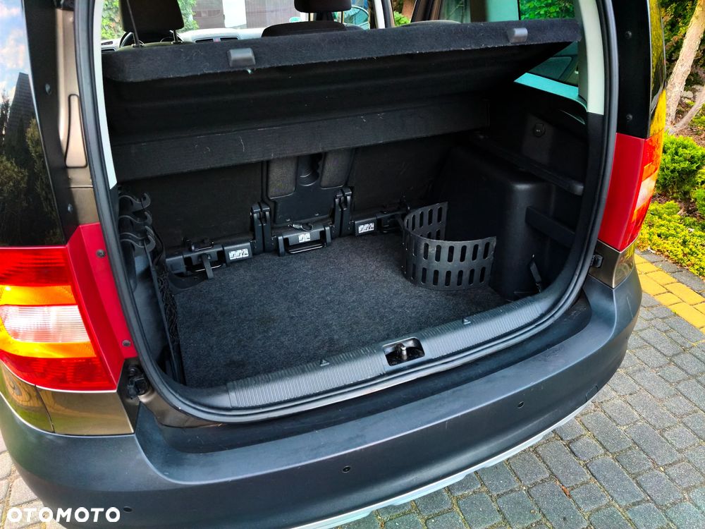Skoda Yeti 1.2 TSI Experience PLUS EDITION - 34