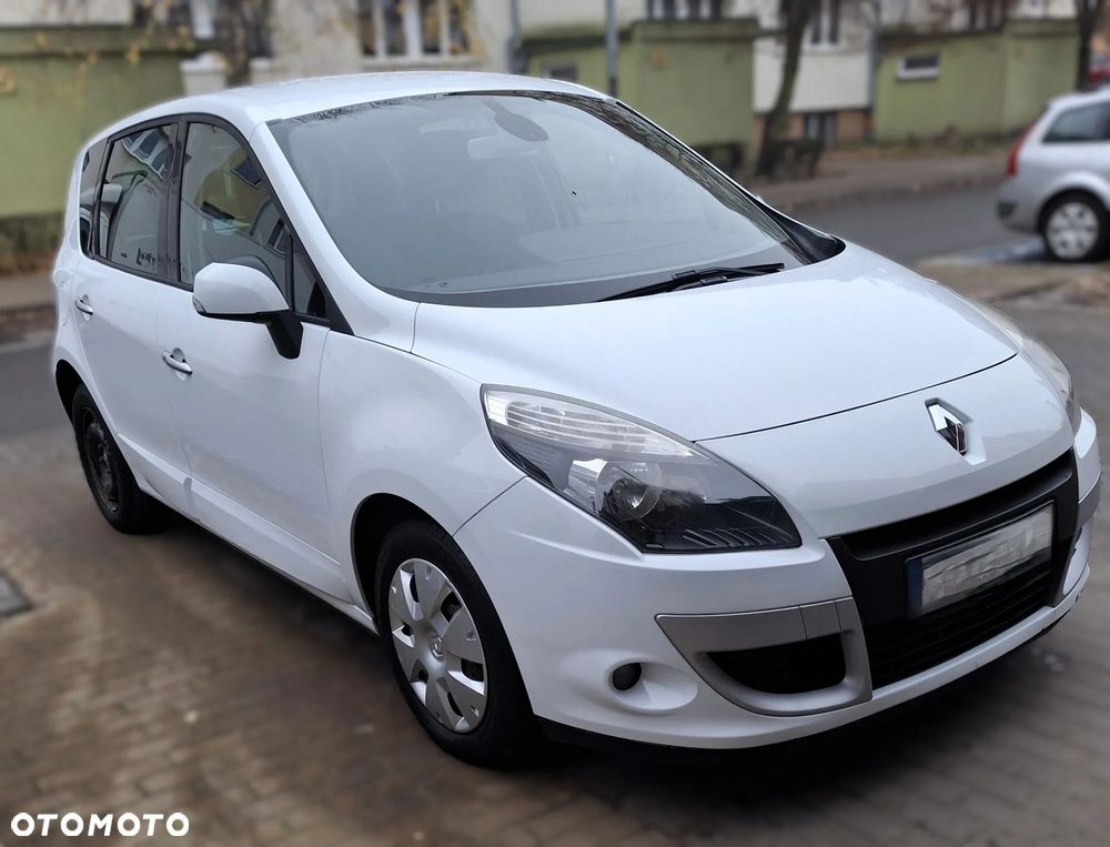 Renault Scenic - 1