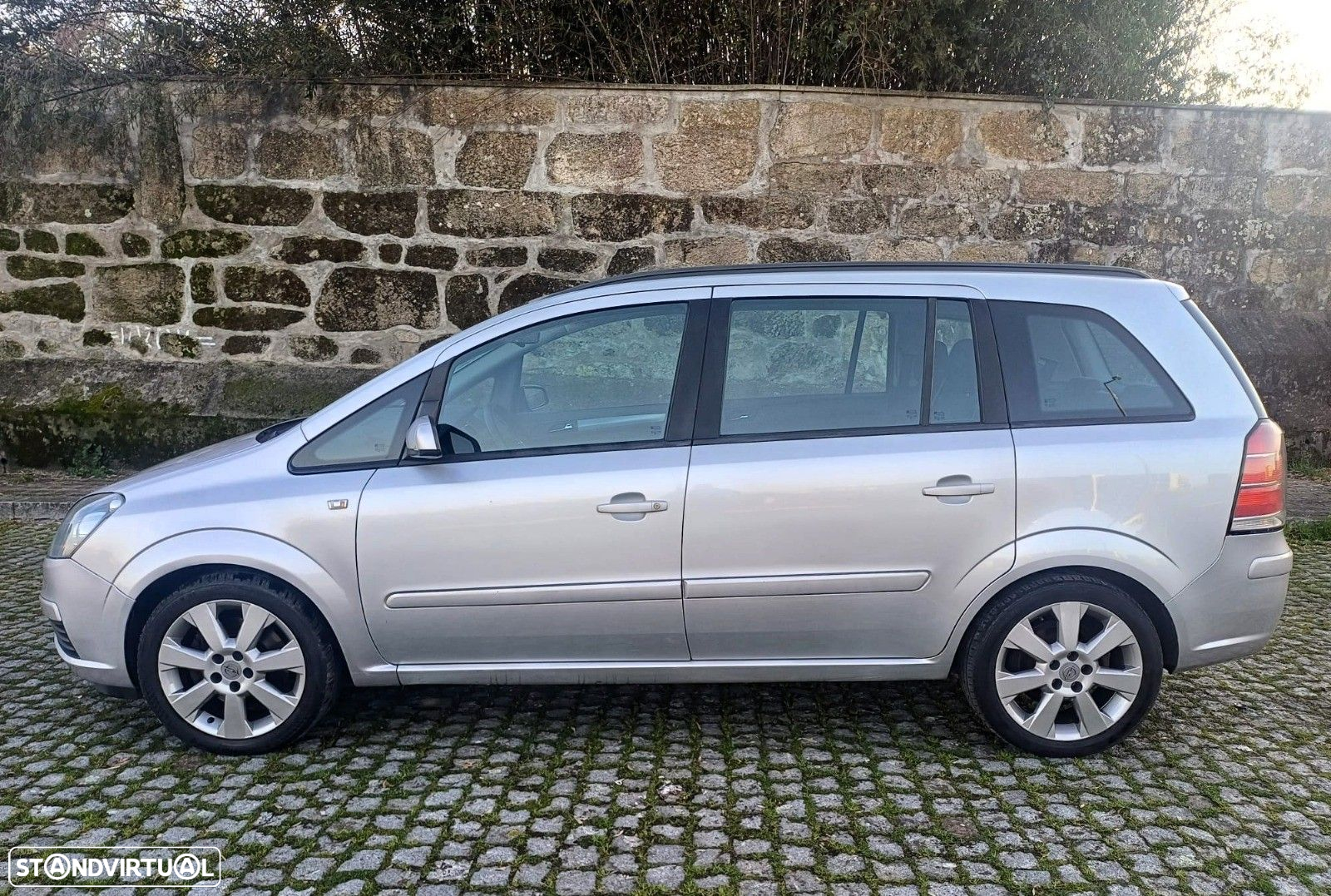 Opel Zafira 1.9 CDTi Enjoy - 12