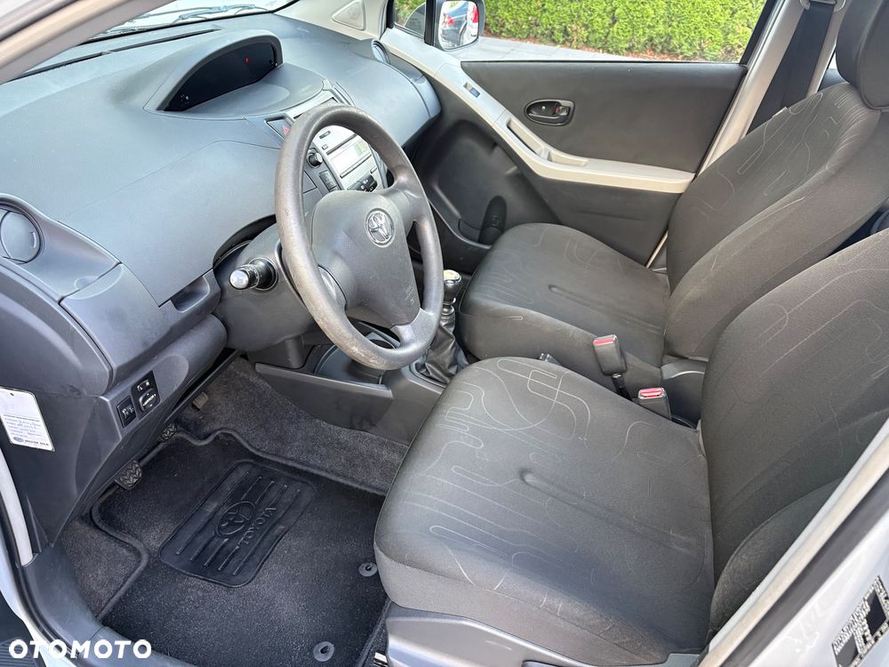 Toyota Yaris 1.33 Sol - 9