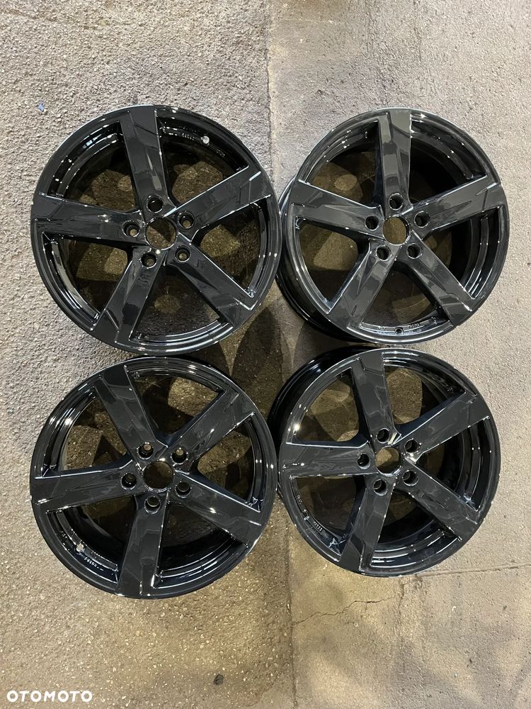 Felgi 5x112 17 Golf Touran Caddy - 3