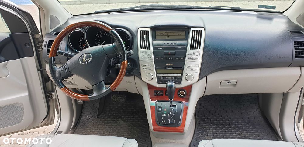 Lexus RX - 4