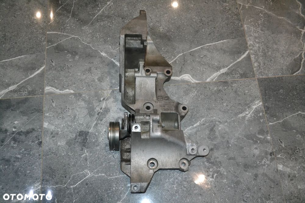 VW AUDI SEAT SKODA ŁAPA PODSTAWA MOCOWANIE ALTERNATORA 1,6 2,0 TDI 03L903143K - 2
