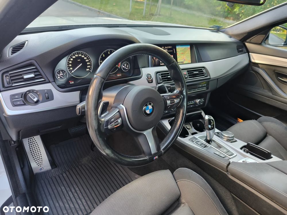 BMW Seria 5 520d xDrive M Sport sport - 28