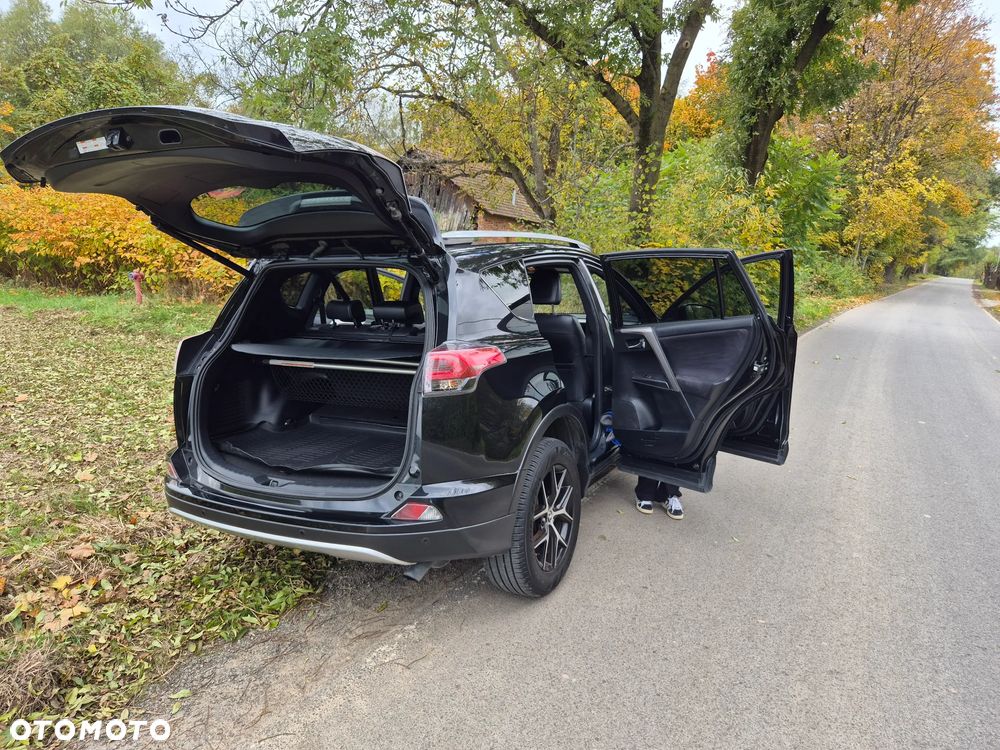 Toyota RAV4 Hybrid Prestige 4x4 - 11