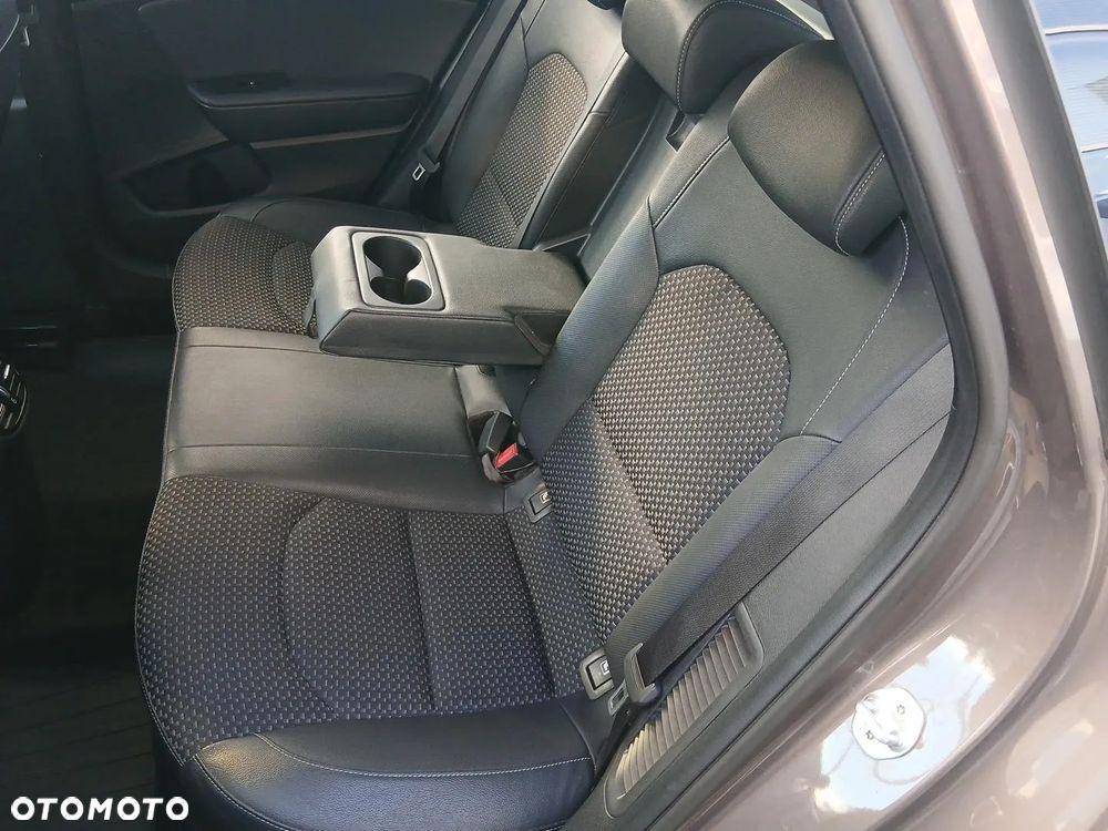 Kia Ceed 1.6 GDI PHEV L Business Line DCT - 29