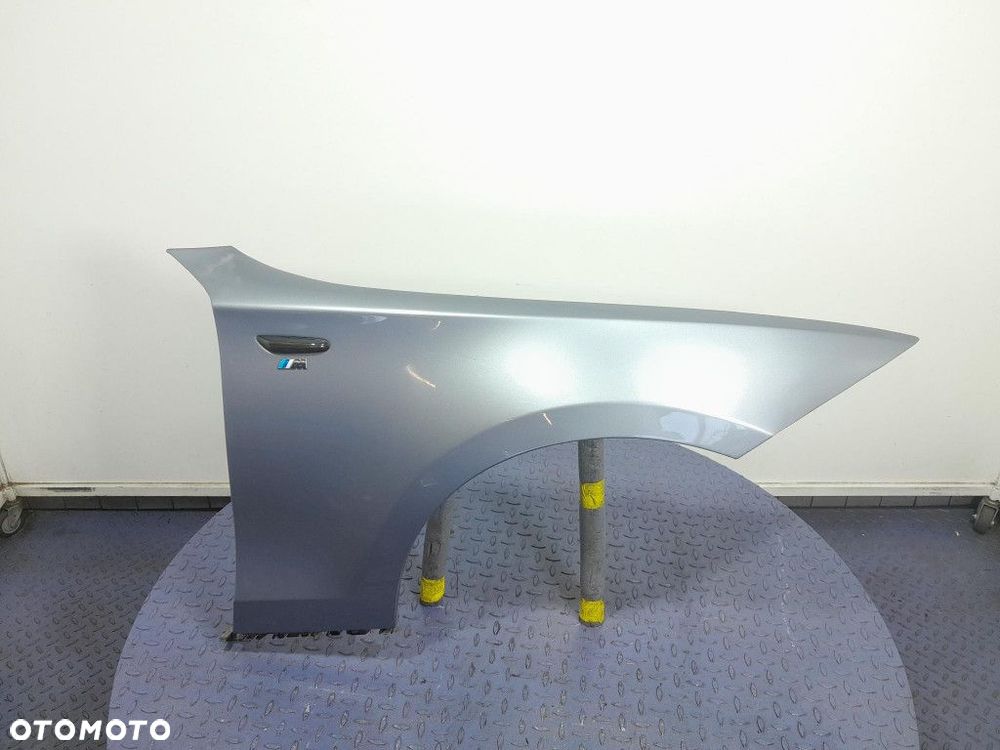 BMW 1 E87 BŁOTNIK PRZÓD PRZEDNI PRAWY A18 - 1