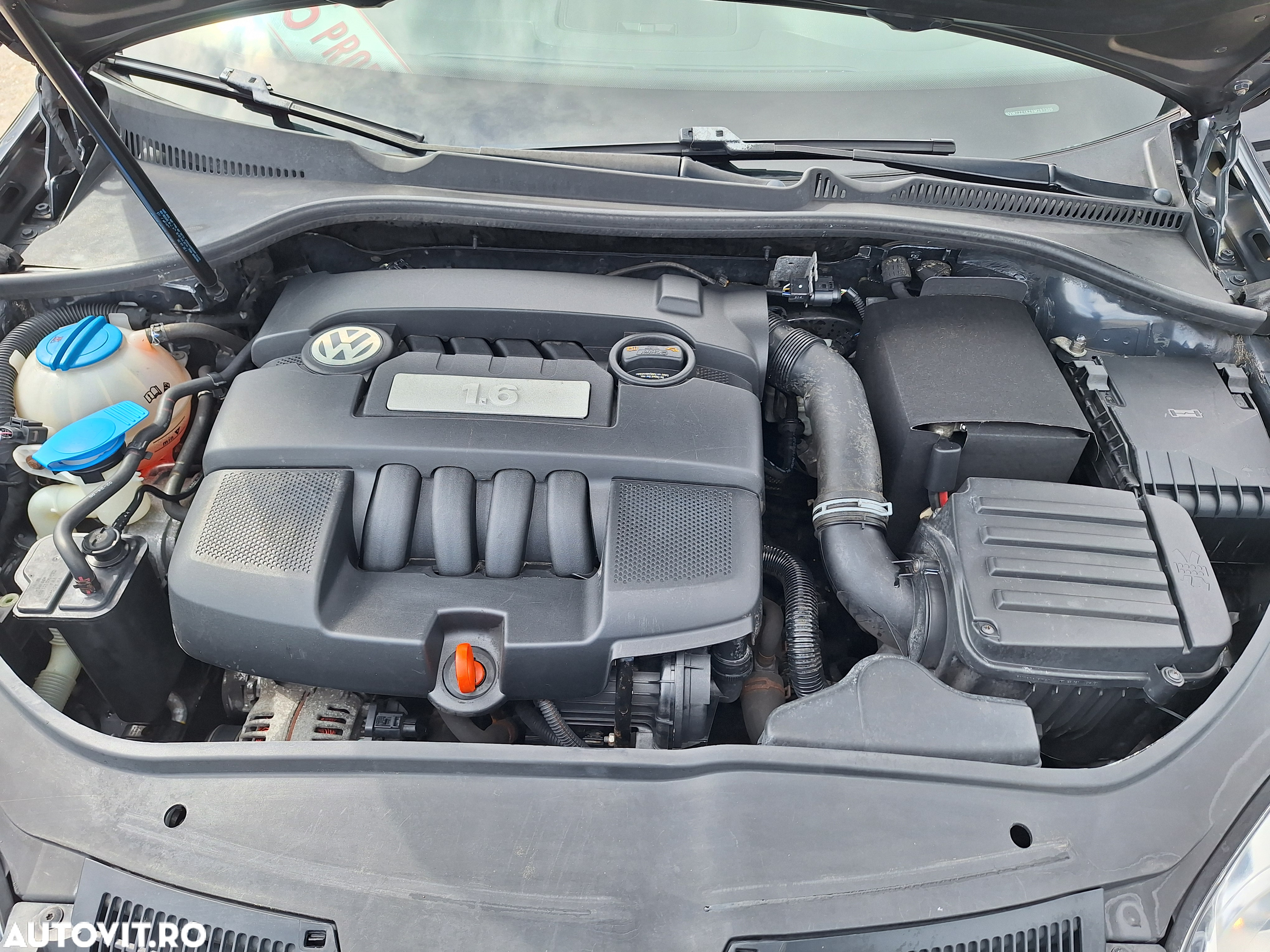 Volkswagen Golf 1.6 Highline - 15
