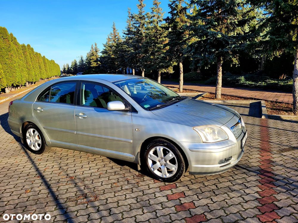 Toyota Avensis 1.8 VVT-i Automatik Sol - 6