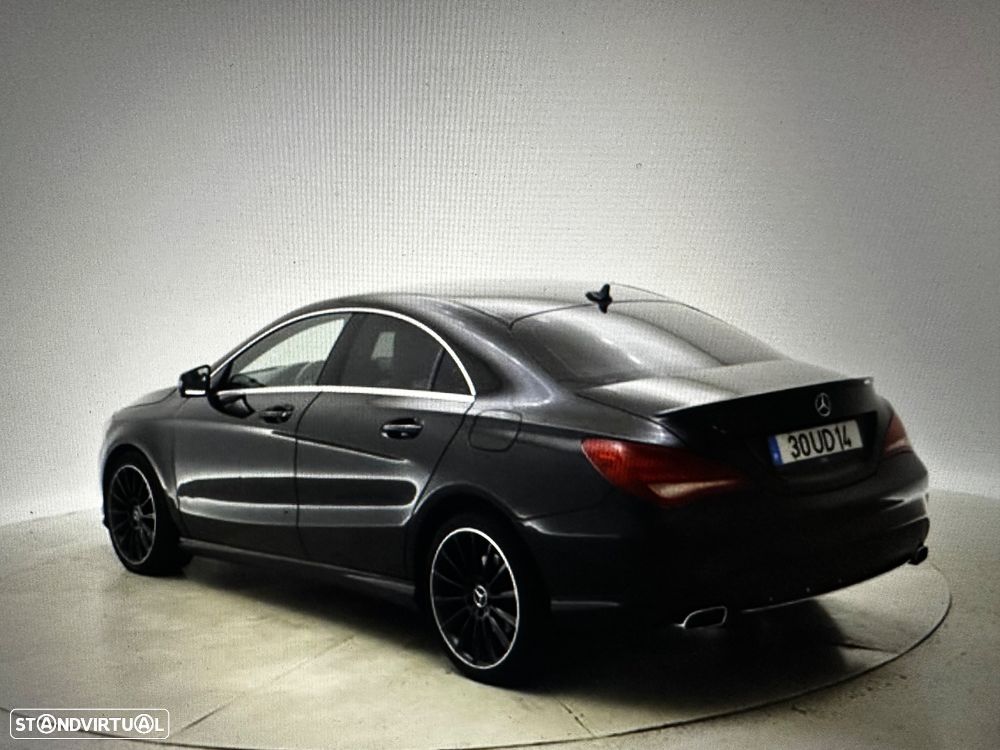 Mercedes-Benz CLA 220 CDI 7G-DCT Urban - 3