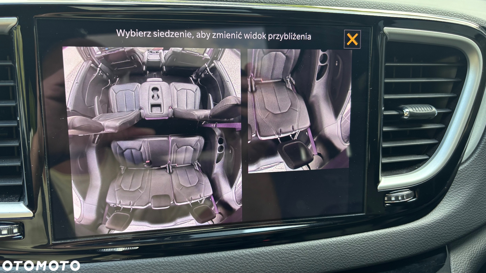 Chrysler Pacifica - 36