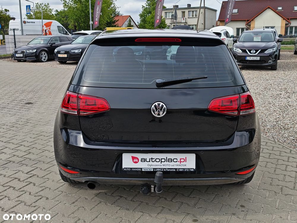 Volkswagen Golf 1.2 TSI BMT Comfortline - 8