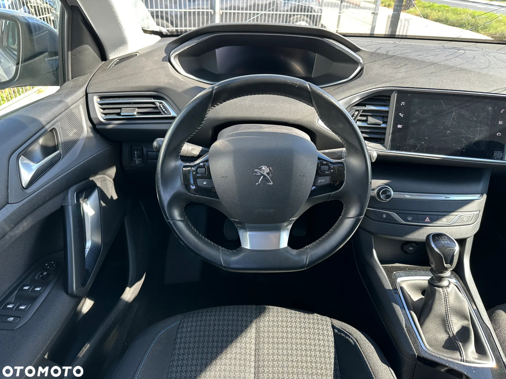 Peugeot 308 SW PureTech 110 Stop & Start Style - 23