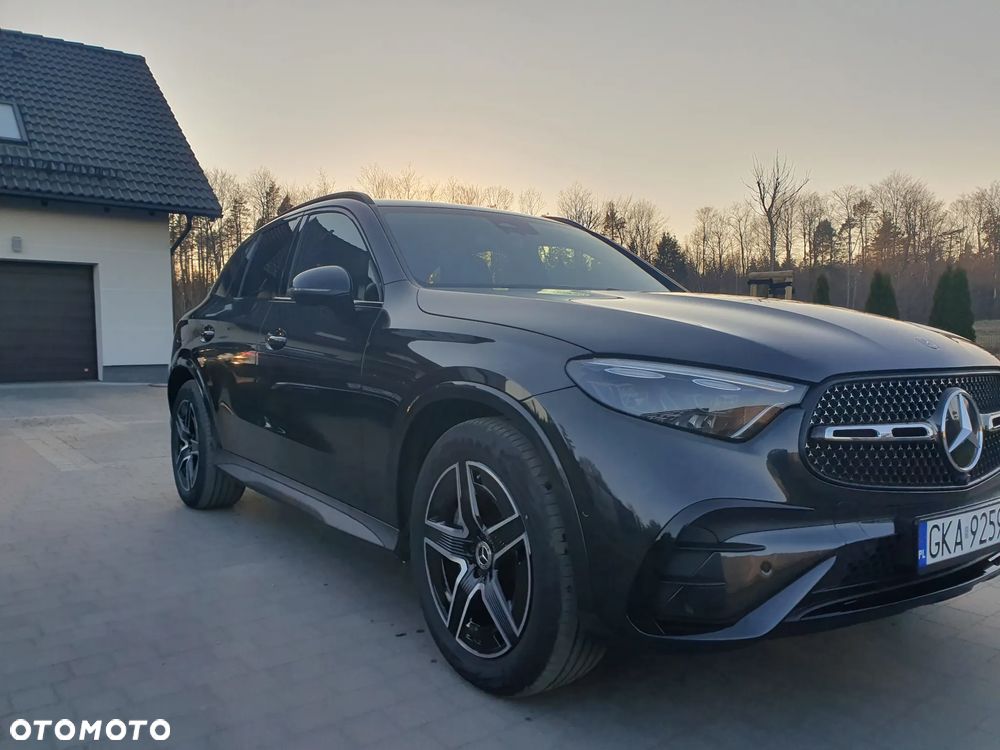 Mercedes-Benz GLC ver-220-d-4matic-9g--tronic-edition-amg-line - 2