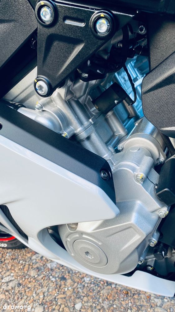CFMoto 675SR - 16