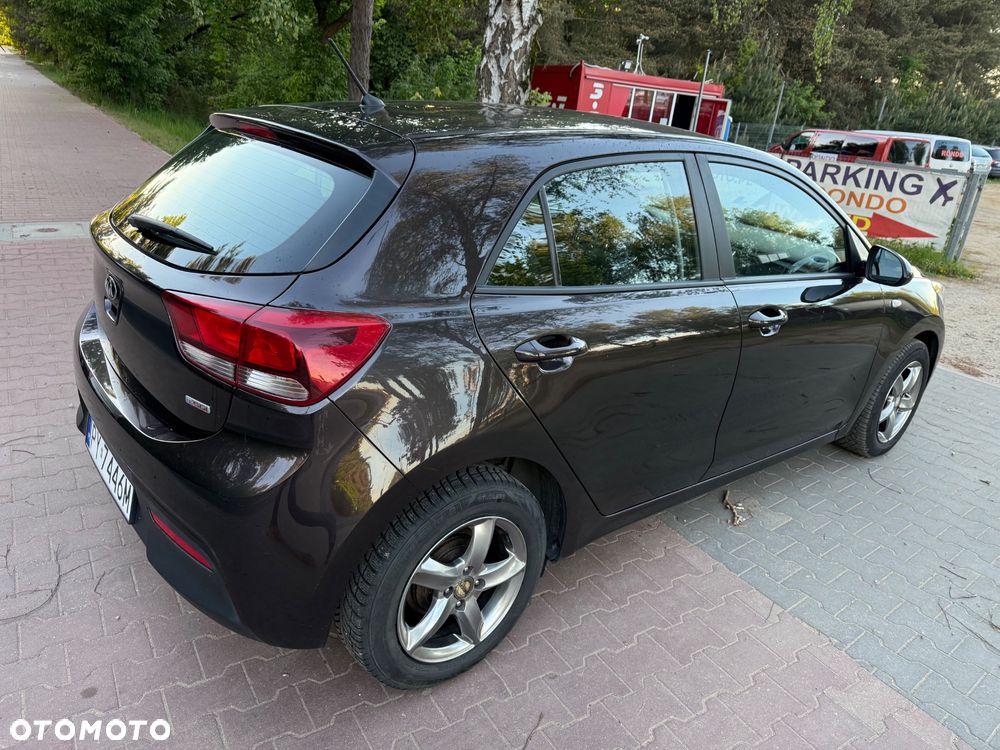 Kia Rio 1.0 T-GDI 100 Dream-Team Edition - 18