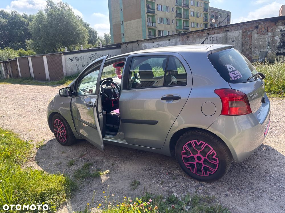 Toyota Yaris 1.3 Terra - 10