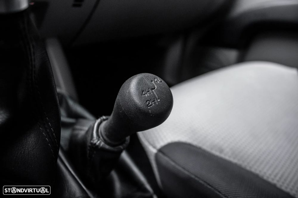 Mitsubishi L200 2.5 DI-D CD Intense 4WD - 19